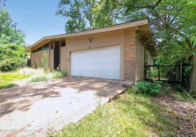 Photo 2 of Single family home for sale at 3571 Sykes Park Dr, Jackson, MS 39212 | MLS# 4159750 | Listing updated on 2026-09-14