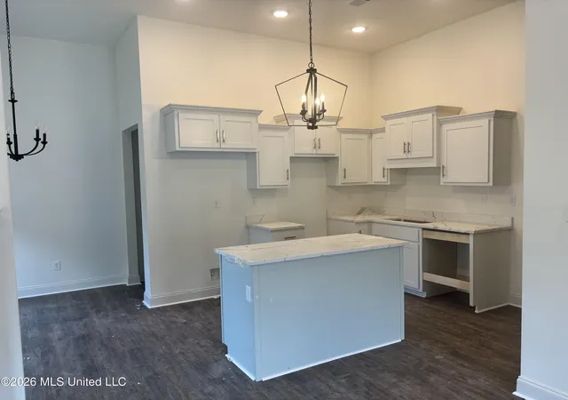 Photo 3 of Sale Pending at 7198 Fairmont Pl Cvs, Southaven, MS 38671 | MLS# 4159232 | Listing updated on 2026-08-25