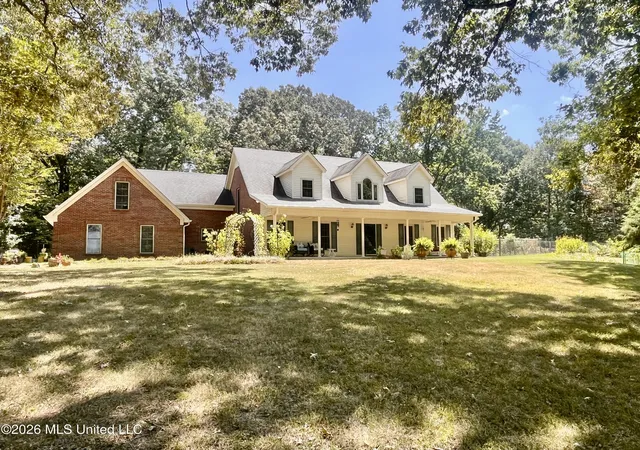 Photo 1 of Single family home for sale at 5560 Poplar Cor Rd, Walls, MS 38680 | MLS# 4159278 | Listing updated on 2026-08-28