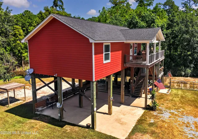 Photo 3 of Sale Pending at 7303 Magnolia Dr, Pass Christian, MS 39571 | MLS# 4159297 | Listing updated on 2026-10-07
