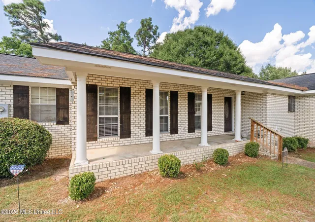 Photo 4 of Single family home for sale at 119 Bellair Dr, Hattiesburg, MS 39402 | MLS# 4159301 | Listing updated on 2026-09-15