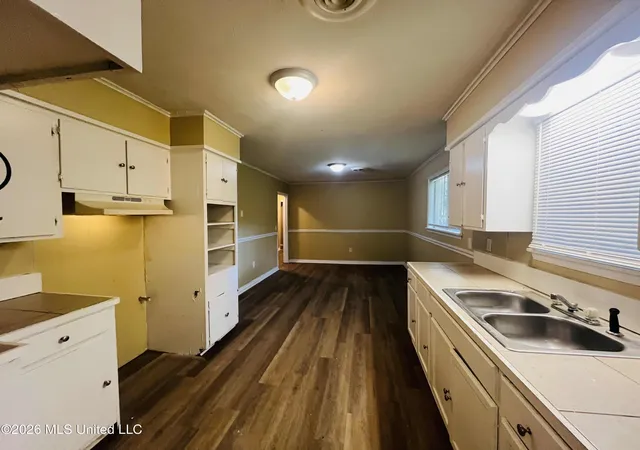 Photo 3 of Single family home for sale at 1368 Dorgan St, Jackson, MS 39204 | MLS# 4159316 | Listing updated on 2026-08-15