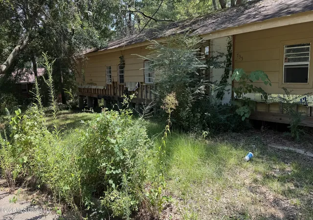 Photo 3 of Single family home for sale at 735 Seminole Ave, Grenada, MS 38901 | MLS# 4159558 | Listing updated on 2026-08-18