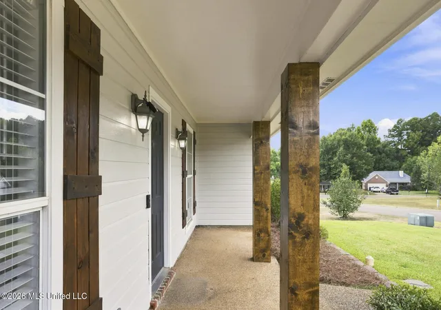 Photo 3 of Sale Pending at 220 Shadow Crk Dr, Florence, MS 39073 | MLS# 4159347 | Listing updated on 2026-08-26