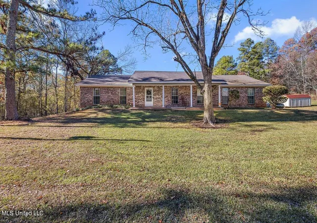 Photo 1 of Single family home for sale at 1085 Thomas Dr, Raymond, MS 39154 | MLS# 4159339 | Listing updated on 2026-08-30