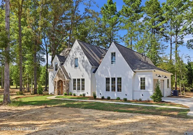 Photo 2 of Sale Pending at 1223 Patriotic Cir, Brandon, MS 39047 | MLS# 4159356 | Listing updated on 2026-09-14