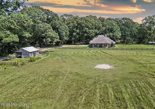 Photo 2 of Sale Pending at 19 Sara Ln, Natchez, MS 39120 | MLS# 4159372 | Listing updated on 2026-08-18
