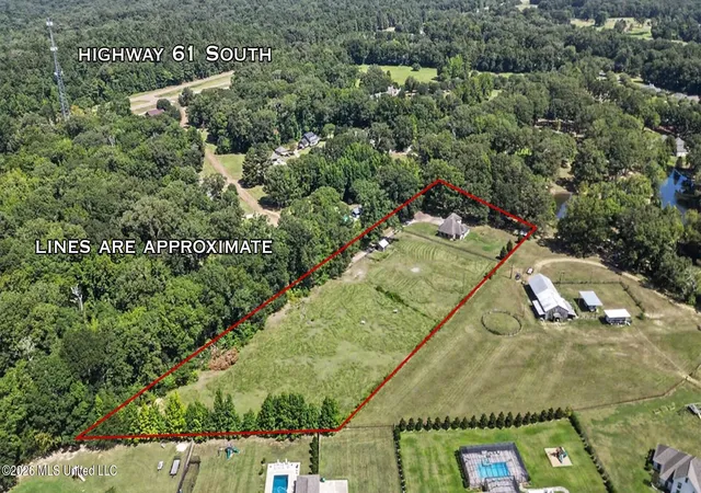 Photo 3 of Sale Pending at 19 Sara Ln, Natchez, MS 39120 | MLS# 4159372 | Listing updated on 2026-08-18