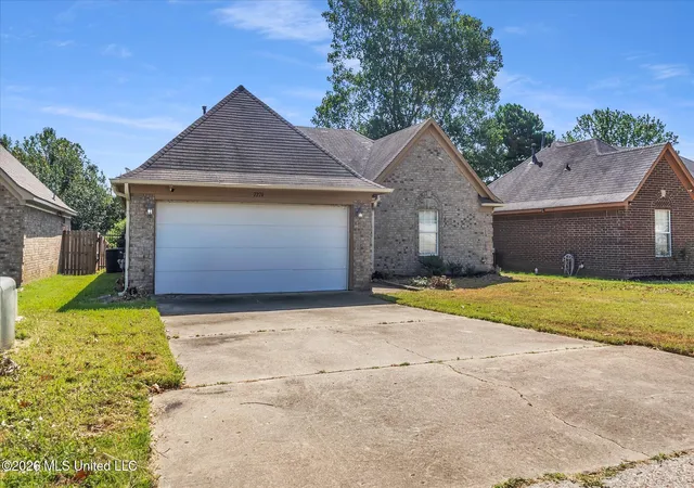 Photo 1 of Single family home for sale at 7274 Durango Dr, Horn Lake, MS 38637 | MLS# 4159375 | Listing updated on 2026-08-23