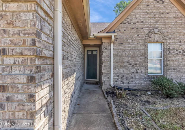 Photo 2 of Single family home for sale at 7274 Durango Dr, Horn Lake, MS 38637 | MLS# 4159375 | Listing updated on 2026-08-23