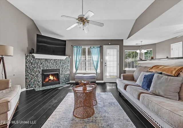 Photo 3 of Single family home for sale at 7274 Durango Dr, Horn Lake, MS 38637 | MLS# 4159375 | Listing updated on 2026-08-23