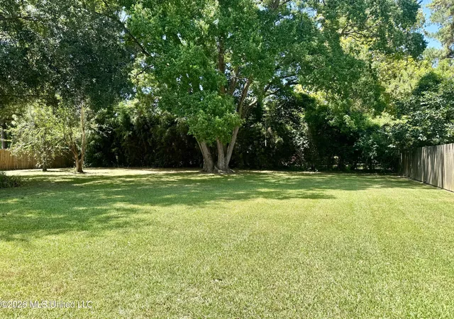 Photo 3 of Single family home for sale at 104 Arrowhead Dr, Natchez, MS 39120 | MLS# 4159374 | Listing updated on 2026-08-17