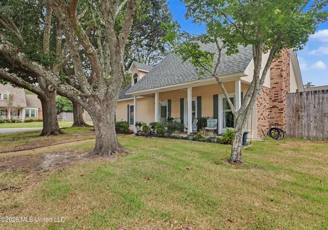 Photo 3 of Single family home for sale at 2382 Park Pl Dr, Gulfport, MS 39507 | MLS# 4159390 | Listing updated on 2026-08-26