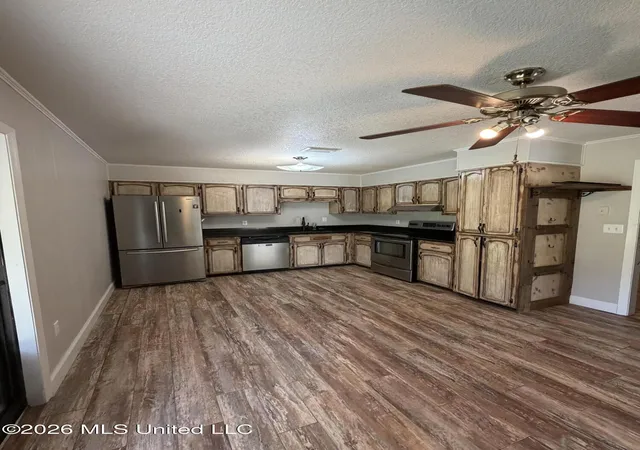 Photo 3 of Sale Pending at 149 Henderson Dr, Lucedale, MS 39452 | MLS# 4159387 | Listing updated on 2026-08-22