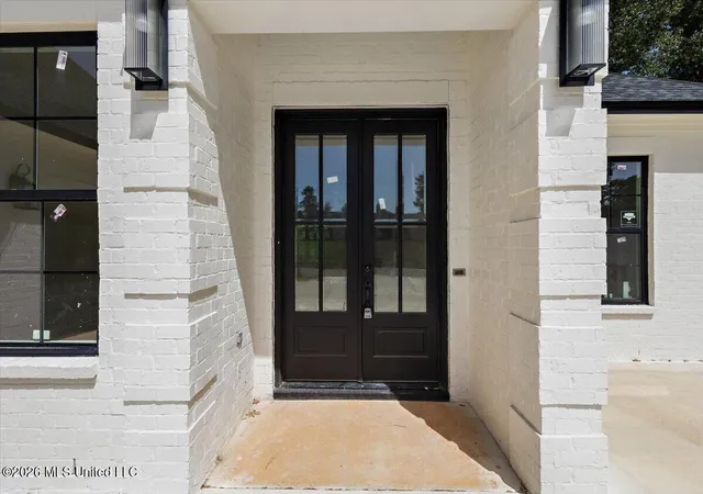Photo 2 of Single family home for sale at 304 Millcreek Dr, Brandon, MS 39047 | MLS# 4159401 | Listing updated on 2026-08-18