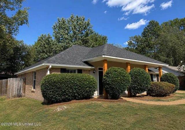 Photo 2 of Single family home for sale at 3060 Windwood Cir, Flowood, MS 39232 | MLS# 4159432 | Listing updated on 2026-08-17