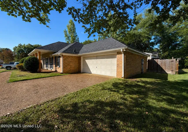 Photo 3 of Single family home for sale at 3060 Windwood Cir, Flowood, MS 39232 | MLS# 4159432 | Listing updated on 2026-09-28