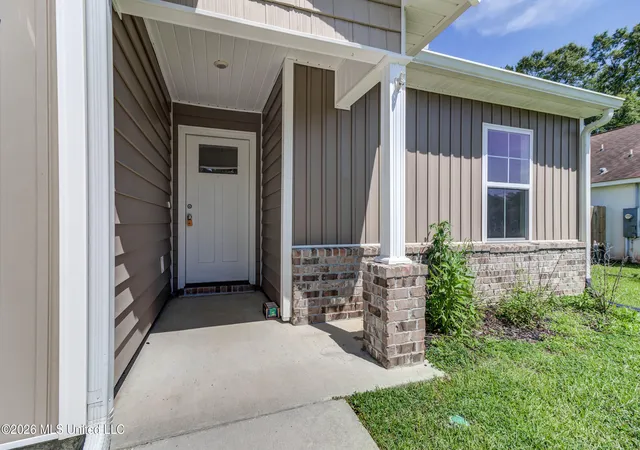 Photo 2 of Single family home for sale at 13144 Turtle Crk Pkwy, Gulfport, MS 39503 | MLS# 4159636 | Listing updated on 2026-09-26