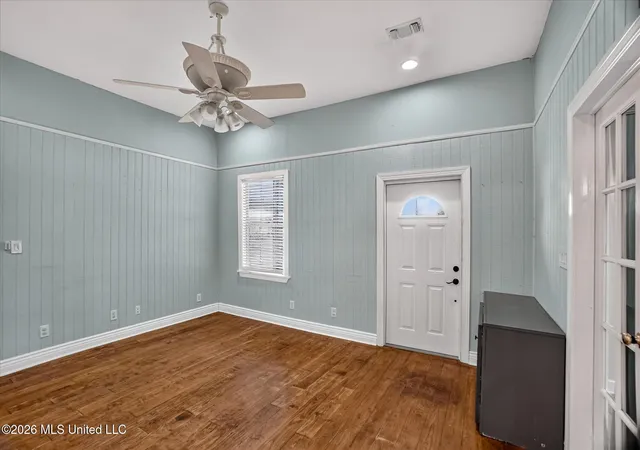 Photo 2 of Single family home for sale at 1108 Live Oak Ave, Pascagoula, MS 39567 | MLS# 4159417 | Listing updated on 2026-09-15