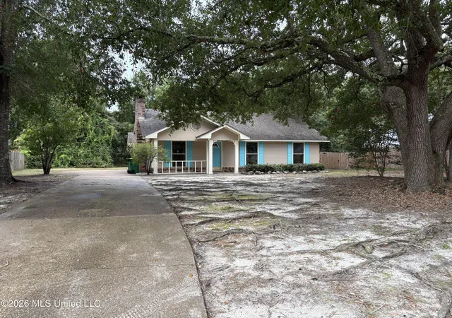 Photo 2 of Single family home for sale at 6921 Red Bud Ln, Ocean Springs, MS 39564 | MLS# 4159538 | Listing updated on 2026-08-19