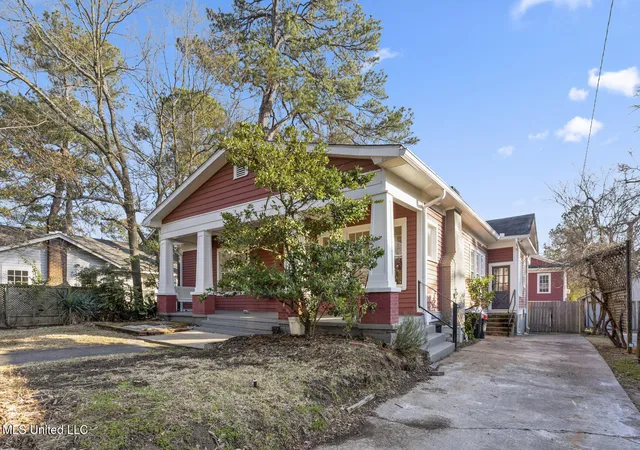 Photo 2 of Single family home for sale at 801 Arlington St, Jackson, MS 39202 | MLS# 4159452 | Listing updated on 2026-09-08