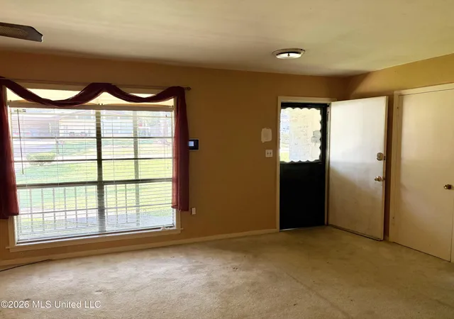 Photo 2 of Single family home for sale at 1551 Wood Glen Dr, Jackson, MS 39204 | MLS# 4159425 | Listing updated on 2026-08-17
