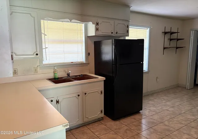 Photo 3 of Single family home for sale at 1551 Wood Glen Dr, Jackson, MS 39204 | MLS# 4159425 | Listing updated on 2026-08-17