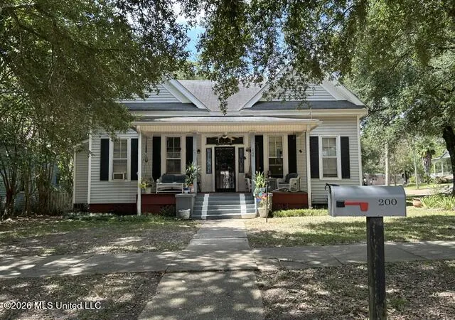Photo 1 of Single family home for sale at 200 Magnolia St, Magnolia, MS 39652 | MLS# 4159475 | Listing updated on 2026-08-17