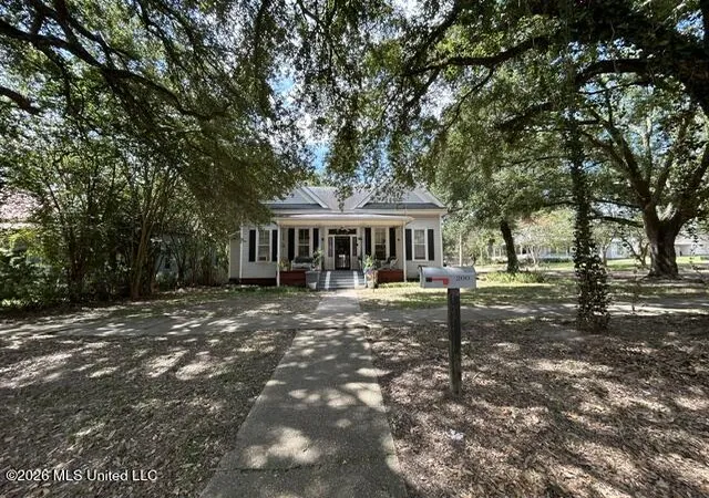 Photo 2 of Single family home for sale at 200 Magnolia St, Magnolia, MS 39652 | MLS# 4159475 | Listing updated on 2026-08-17