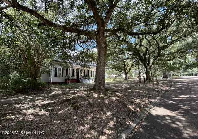 Photo 3 of Single family home for sale at 200 Magnolia St, Magnolia, MS 39652 | MLS# 4159475 | Listing updated on 2026-08-17