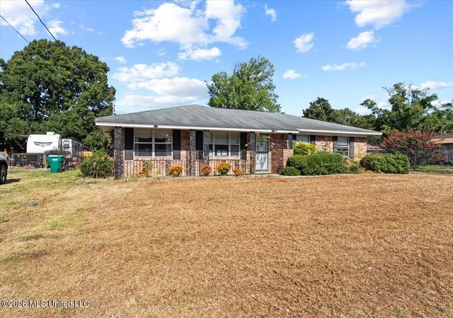 Photo 3 of Sale Pending at 1011 Anniston Ave, Gulfport, MS 39507 | MLS# 4159514 | Listing updated on 2026-08-23