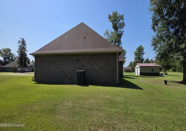 Photo 3 of Sale Pending at 1010 Mindy Ln, Summit, MS 39666 | MLS# 4159465 | Listing updated on 2026-08-21