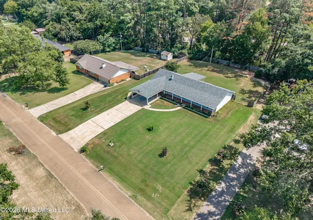 Photo 4 of Single family home for sale at 147 Hemlock Rd, Batesville, MS 38606 | MLS# 4159562 | Listing updated on 2026-09-21