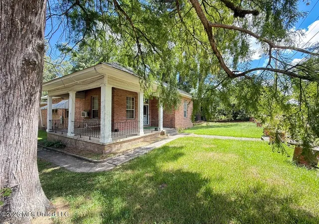 Photo 3 of Single family home for sale at 703 Avenue E, Mc Comb, MS 39648 | MLS# 4159494 | Listing updated on 2026-08-17
