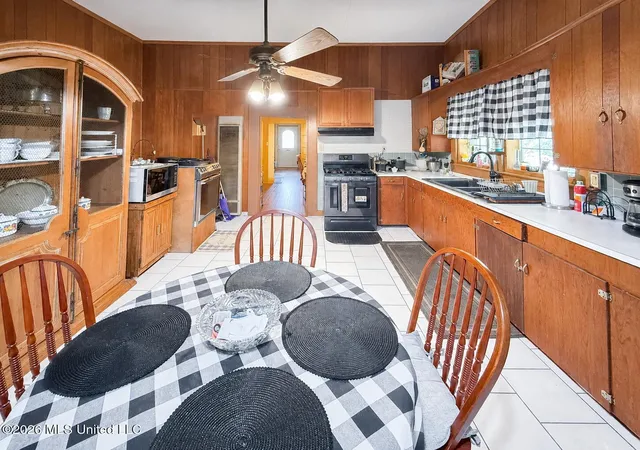 Photo 4 of Single family home for sale at 703 Avenue E, Mc Comb, MS 39648 | MLS# 4159494 | Listing updated on 2026-08-17