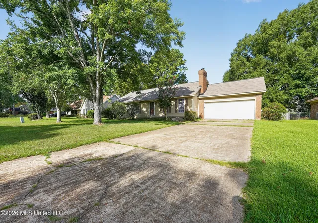 Photo 2 of Single family home for sale at 161 Stonegate Dr, Madison, MS 39110 | MLS# 4159631 | Listing updated on 2026-08-20