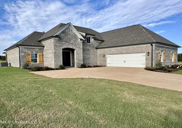 Photo 2 of Single family home for sale at 7650 Thomas Riley St, Hernando, MS 38632 | MLS# 4159777 | Listing updated on 2026-08-20