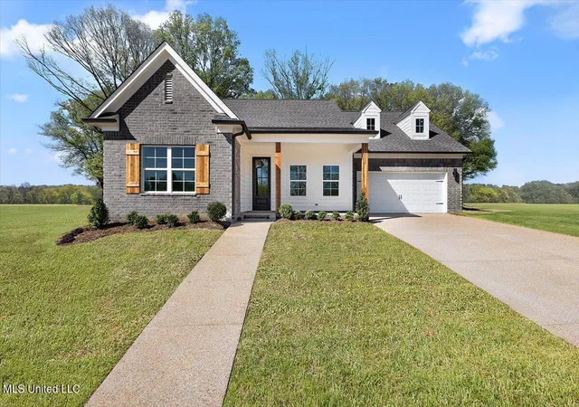 Photo 2 of Single family home for sale at 292 Wells Dr, Hernando, MS 38632 | MLS# 4159775 | Listing updated on 2026-08-20