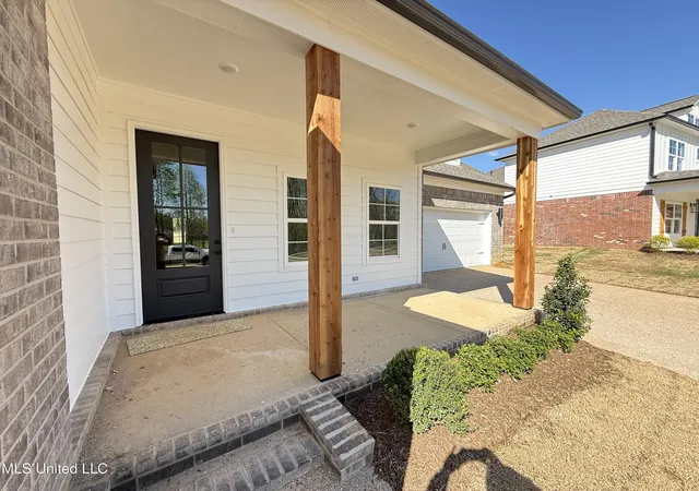 Photo 3 of Single family home for sale at 292 Wells Dr, Hernando, MS 38632 | MLS# 4159775 | Listing updated on 2026-10-13
