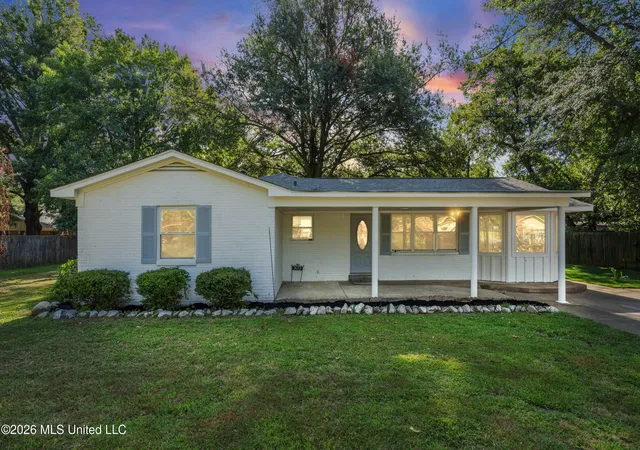Photo 1 of Single family home for sale at 1672 School St, Tunica, MS 38676 | MLS# 4159804 | Listing updated on 2026-10-21