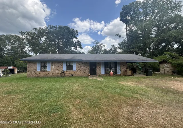 Photo 2 of Single family home for sale at 110 Morgan Ln, Crystal Springs, MS 39059 | MLS# 4160103 | Listing updated on 2026-08-22