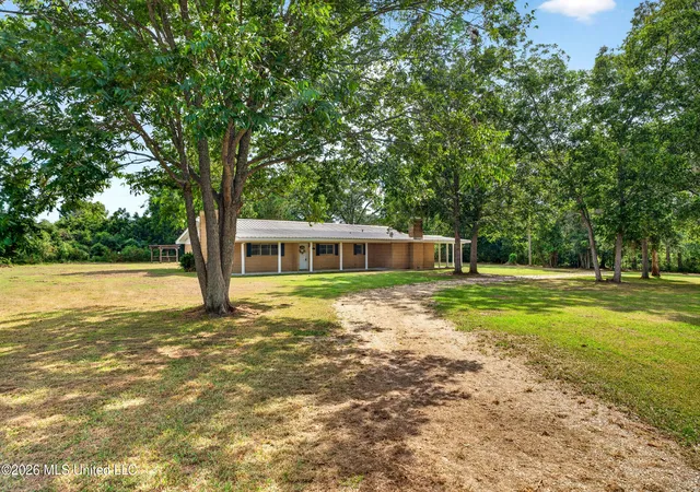 Photo 3 of Single family home for sale at 340 W Union Rd, Carriere, MS 39426 | MLS# 4159554 | Listing updated on 2026-09-11