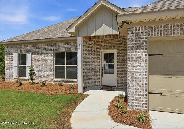 Photo 3 of Single family home for sale at 114 Newport Dr, Canton, MS 39046 | MLS# 4159559 | Listing updated on 2026-10-08