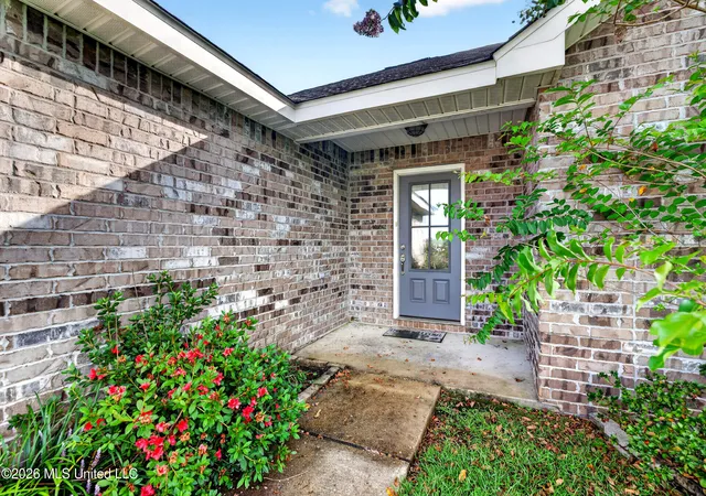 Photo 2 of Single family home for sale at 5 Elk Ct, Picayune, MS 39466 | MLS# 4159560 | Listing updated on 2026-08-31