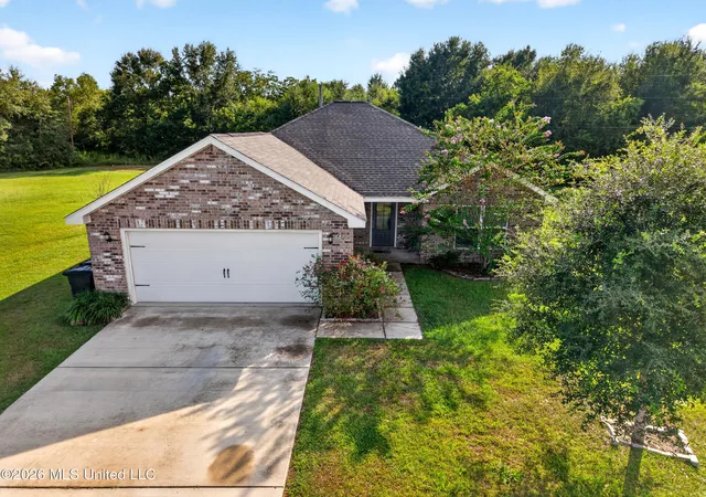 Photo 3 of Single family home for sale at 5 Elk Ct, Picayune, MS 39466 | MLS# 4159560 | Listing updated on 2026-08-31