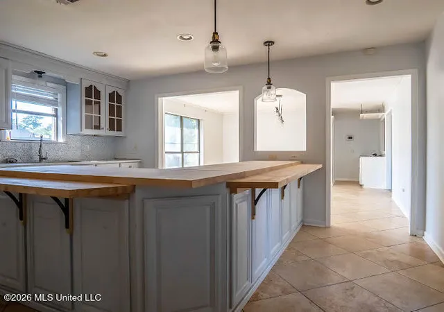 Photo 3 of Single family home for sale at 201 Country Cvs Cir, Clinton, MS 39056 | MLS# 4159641 | Listing updated on 2026-09-18