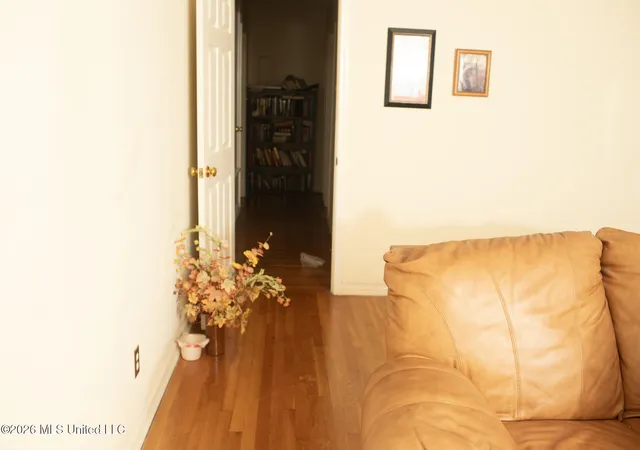 Photo 2 of Sale Pending at 5447 Venetian Way, Jackson, MS 39211 | MLS# 4159640 | Listing updated on 2026-08-24
