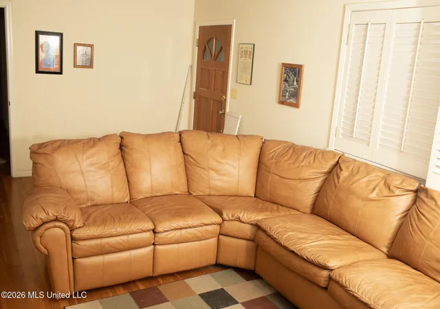 Photo 3 of Sale Pending at 5447 Venetian Way, Jackson, MS 39211 | MLS# 4159640 | Listing updated on 2026-08-24