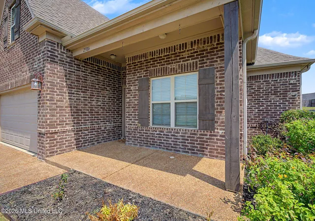 Photo 3 of Sale Pending at 2586 Molly Ln, Southaven, MS 38672 | MLS# 4159888 | Listing updated on 2026-09-14