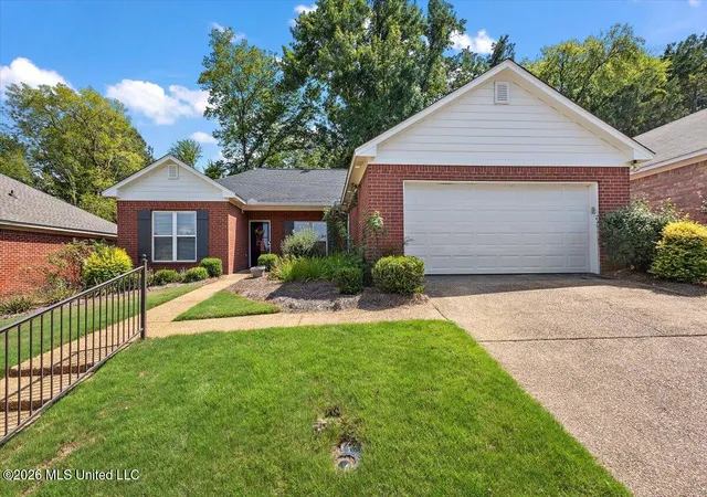 Photo 1 of Sale Pending at 2003 Rolling Hl Dr, Brandon, MS 39042 | MLS# 4159687 | Listing updated on 2026-09-11
